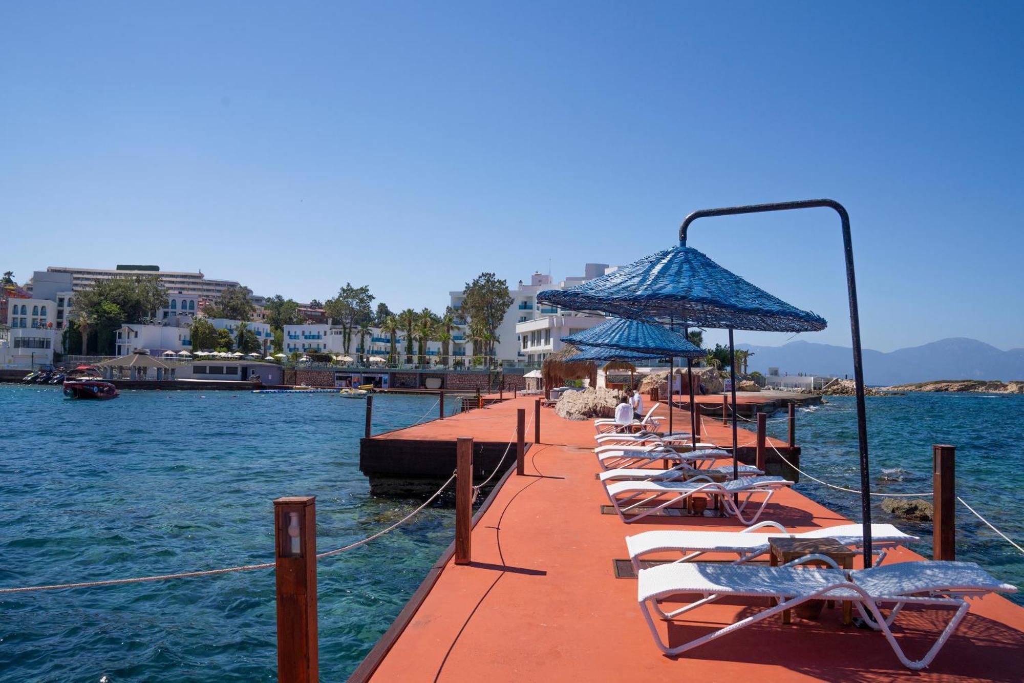 Le Bleu & 5* Kusadası